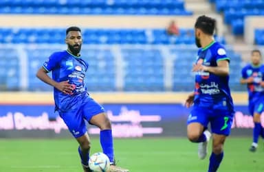 亚冠西亚区焦点战：多哈杜海勒主场迎战迪拜青年国民，青春风暴对决传统劲旅_1