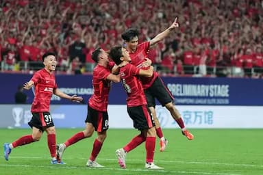 首尔 FC 与成都蓉城将在亚冠东亚区第四轮交锋，焦点在于进攻对决及战术碰撞。_加德_主场_1