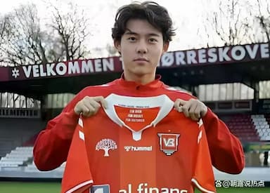 邵佳一出手了，李嗣镕领衔，征召三名津门虎新秀首入国家队_国足_球员_黄嘉辉